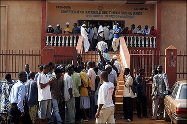Guinea awaits new Prime Minister after unions end strike