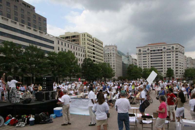 Laurence Leamer writes: Your Moment Has Come: DC Rally June 13 to Support Obama's Peace Corps Vision